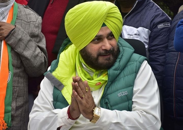Navjot Singh Sidhu Quits as Punjab Congress Chief takes Moral Responsibility for Punjab Poll 'As Desired By The Congress President...': Navjot Sidhu Sends One-Line Resignation Letter To Sonia Gandhi