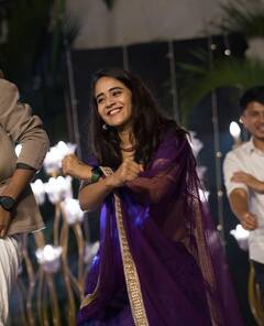 Deepthi Sunaina: దీప్తి సునయనాను ఇలా చూస్తే మీకూ డ్యాన్సేయాలనిపిస్తుంది