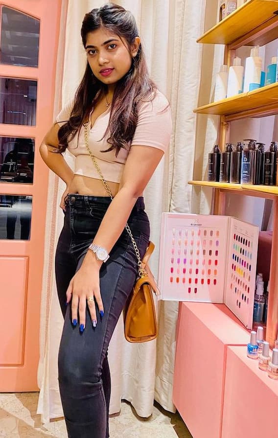 Rithu Chowdary Latest Photos: జీన్స్‌లో 'జబర్దస్త్' బ్యూటీ రీతూ చౌదరి