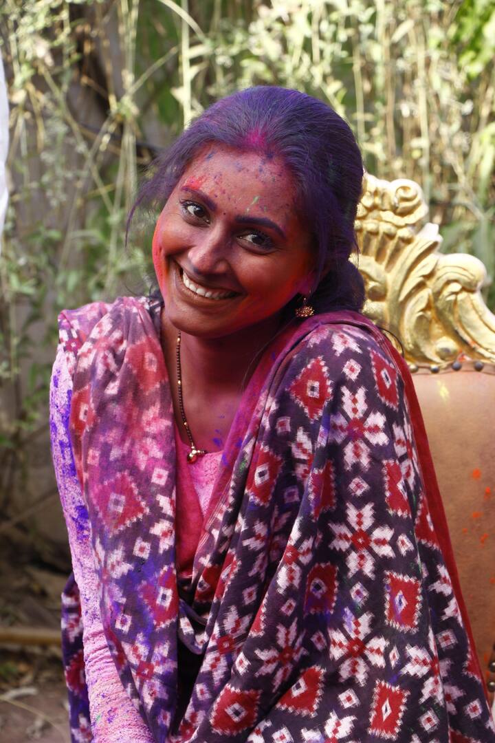 अंजी पश्या प्रमाणेच रंग माझा वेगळा मालिकेतील दीपा आणि कार्तिकच्या आयुष्यातही पुन्हा प्रेमाचे रंग भरले जातील का हे मालिकेच्या पुढील भागांमधून पाहायला मिळेल.