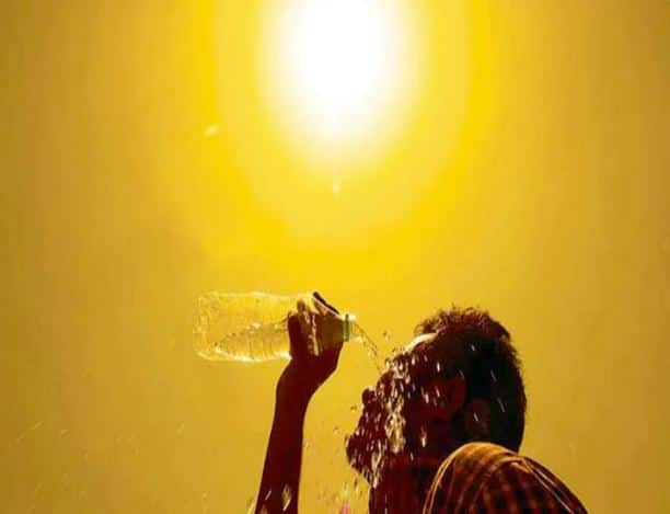 Weather Update heat Wave in Gujarat has become a Cause of problems for the people Gujarat Weather Update : ਗੁਜਰਾਤ 'ਚ ਹੀਟ ਵੇਵ ਬਣੀ ਲੋਕਾਂ ਲਈ ਪ੍ਰੇਸ਼ਾਨੀ ਦਾ ਕਾਰਨ, ਇਨ੍ਹਾਂ ਇਲਾਕਿਆਂ 'ਚ ਪਾਰਾ ਆਮ ਨਾਲੋਂ ਵੱਧ