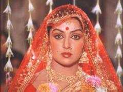 एक बार हेमा मालिनी की शादी तुड़वा चुके हैं धर्मेंद्र, जानिए किस एक्टर के साथ होने वाले थे हाथ पीले?