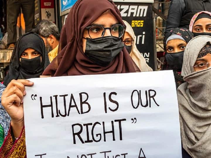 MP News Indore Muslim society disagrees with order of Karnataka High court on Hijab case ANN Hijab Controversy: हिजाब को लेकर कर्नाटक HC के फैसले पर मुस्लिम समाज ने जताई असहमति, इंदौर में लोगों ने कही ये बात