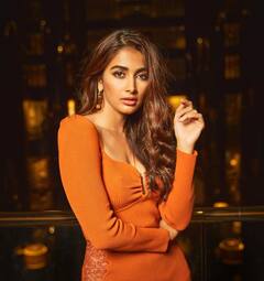 Pooja Hegde: மலம பித்தா பித்தாதே மலம பித்தாதே.. பூஜா ஹெக்டேவின் புகைப்படங்கள்..!