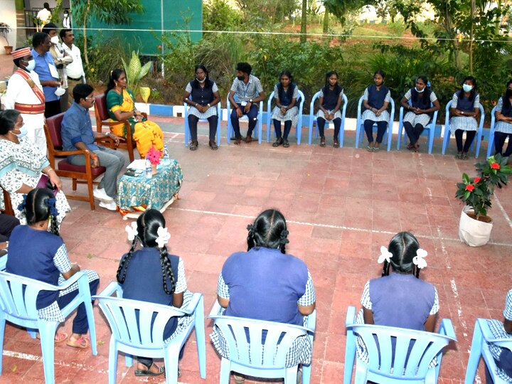 தொலைநோக்கு சிந்தனையுடன் திட்டமிட்டால் வெற்றி உறுதி  - விழுப்புரத்தில் நடந்த Coffee With Collector நிகழ்ச்சியில் ஆட்சியர் அறிவுரை