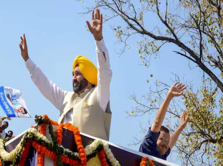 ਇਕ ਵਾਰ ਉਨ੍ਹਾਂ ਨੂੰ ਆਪਣੇ ਤਲਾਕ ਨੂੰ ਲੈ ਕੇ ਟ੍ਰੋਲਸ ਦਾ ਸਾਹਮਣਾ ਵੀ ਕਰਨਾ ਪਿਆ ਸੀ। ਟ੍ਰੋਲਰਾਂ ਨੇ ਭਗਵੰਤ ਮਾਨ ਦੇ ਤਲਾਕ ਨੂੰ ਸਿਆਸੀ ਸਟੰਟ ਕਰਾਰ ਦਿੱਤਾ ਸੀ।