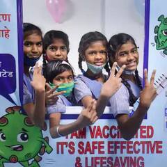 Covid Vaccination : সেল্ফি, ভয়, চোখে জল... ভারতে শুরু ১২-১৪ বছর বয়সীদের টিকাকরণ