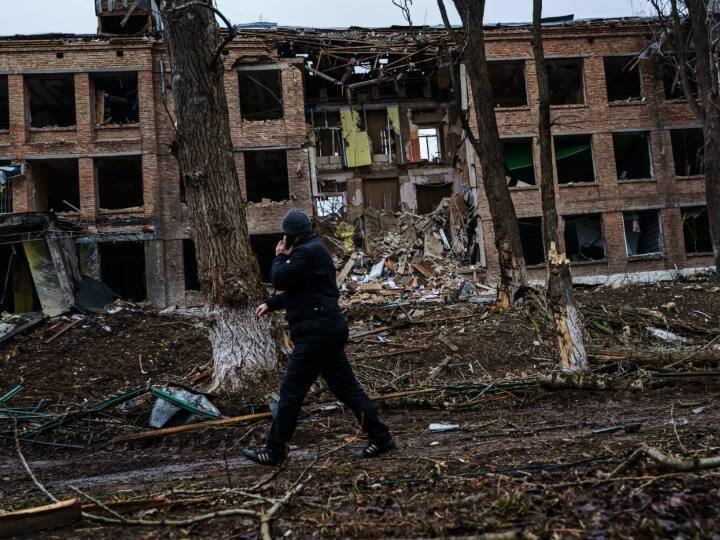 Russian air strikes and shelling kill 53 civilians in Chernihiv in just one day, on March 16 Russia-Ukraine War: यूक्रेन में आसमान से लेकर जमीन तक मौत बरसा रहा रूस, एयरस्ट्राइक में 53 लोगों ने गंवाई जान
