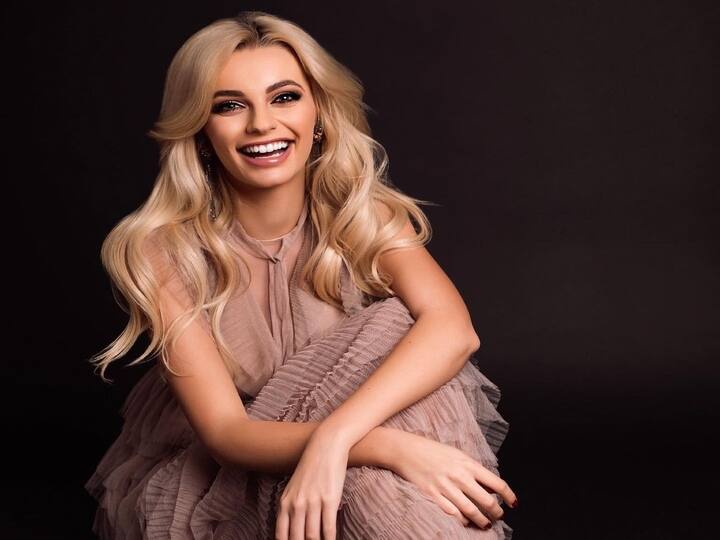 Indo American Shree Saini from US is Miss World 2021 1st runner up Poland Karolina Biewleska wins the 2021-ஆம் ஆண்டுக்கான உலக அழகிப் பட்டம்.. இந்த முறை போலந்து.. இந்தியாவுக்கு என்ன இடம்?