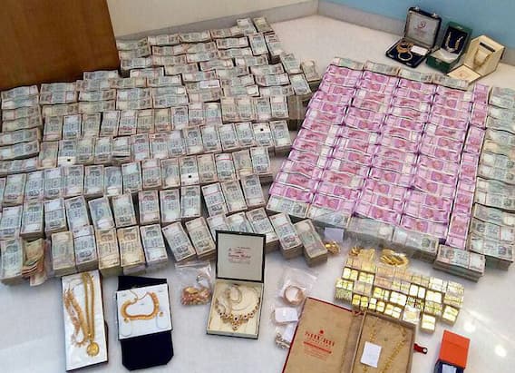 Madhya Pradesh: सतना में प्रदूषण नियंत्रण बोर्ड वैज्ञानिक के घर EOW का छापा, करोड़ों की बेनामी संपत्ति का खुलासा Madhya Pradesh: सतना में प्रदूषण नियंत्रण बोर्ड वैज्ञानिक के घर EOW का छापा, करोड़ों की बेनामी संपत्ति का खुलासा