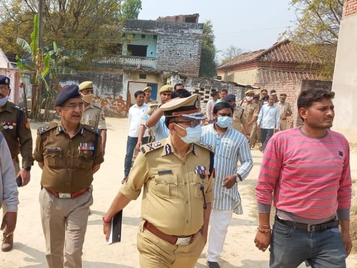 Amethi 4 people killed in land dispute, police performed the last rites ann Amethi: जमीन विवाद में 4 लोगों की हत्या के बाद गांव में बवाल, घंटों की मशक्कत के बाद पुलिस ने कराया अंतिम संस्कार