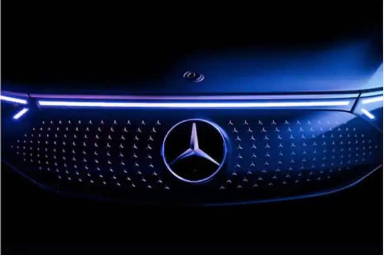 Mercedes will launch amg eqs 53 4matic on 14th august see all specifications in detail Marathi News Mercedes New Car : 24 ऑगस्टला भारतात येणार Mercedes-AMG EQS 53 4Matic+; जाणून घ्या खास फिचर्स