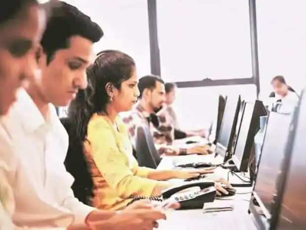 Rajasthan Subordinate Ministerial Staff Selection Board (RSMSSB) has released bumper vacancies for the posts of Lab Assistants. 12वीं पास हैं तो यहां करें आवेदन, निकली है 1 हजार से अधिक पदों पर वैकेंसी, जानें सैलरी डिटेल्स