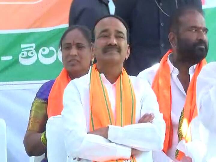 Hyderabad: BJP MLA Eatala Rajender accuses cm KCR in Indira Park protest Eatala Rajender: నేను కొట్టిన దెబ్బకు సీఎం రాజీనామా చేస్తారనుకున్నా- ఈటల రాజేందర్ హాట్ కామెంట్స్