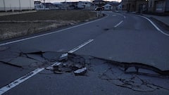 Earthquake :ભૂકંપથી જાપાનમાં ભીષણ તબાહી, બૂલેટ ટ્રેન પટરી પરથી ઉતરી, જુઓ વિનાશક તસવીરો