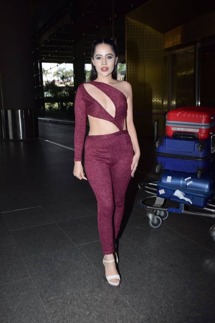 अपने वियर्ड ड्रेसिंग सेंस को लेकर सुर्खियों में रहने वाली उर्फी जावेद हाल ही में एयरपोर्ट पर स्पॉट हुईं.