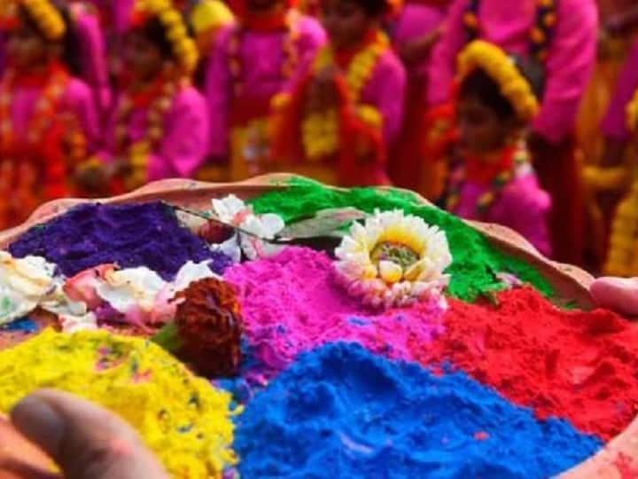 होली के दिन राशि के अनुसार करें रंगों का चुनाव, भगवान विष्णु से लेकर गणपति तक को लगाएं ये रंग