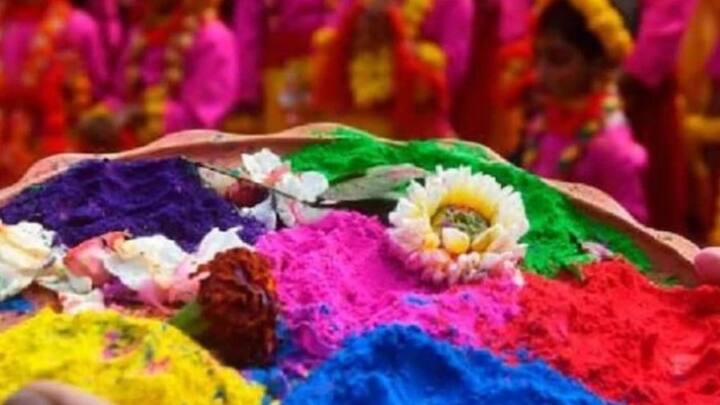 বছর বছর হোলি উদ অমৃতসর-সহ পঞ্জাবের কাছে। কারণ মাটি ছুঁয়ে থেকেই উড়ানের স্বপ্ন দেখার সাহস ফিরে পেয়েছেন রাজ্যের মানুষ। রংয়ের প্রলেপে তাই উদ্ভাসিত সহজ-সরল মুখগুলি।