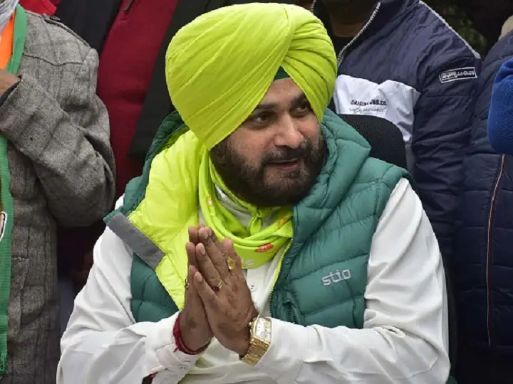 ‘New Anti-Mafia Era’: Sidhu Embarrasses Congress Again, Lauds CM Bhagwant Mann ‘New Anti-Mafia Era’: Sidhu Embarrasses Congress Again, Lauds CM Bhagwant Mann