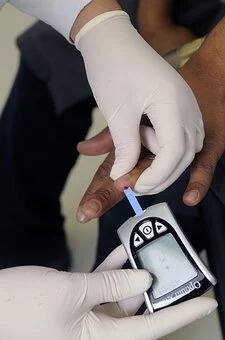 বর্তমান সময়ে বহু মানুষ কোলেস্টেরলের সমস্যায় ভোগেন। উচ্চ কোলেস্টেরলের জেরে কার্ডিওভাসকুলার রোগের ঝুঁকি বাড়ে। বিশ্ব স্বাস্থ্য সংস্থার তথ্য অনুযায়ী, উচ্চ কোলেস্টেরলের জেরে সারা বিশ্বে অন্তত ২.৬ মিলিয়ন মানুষের মৃ্ত্যু হয়।