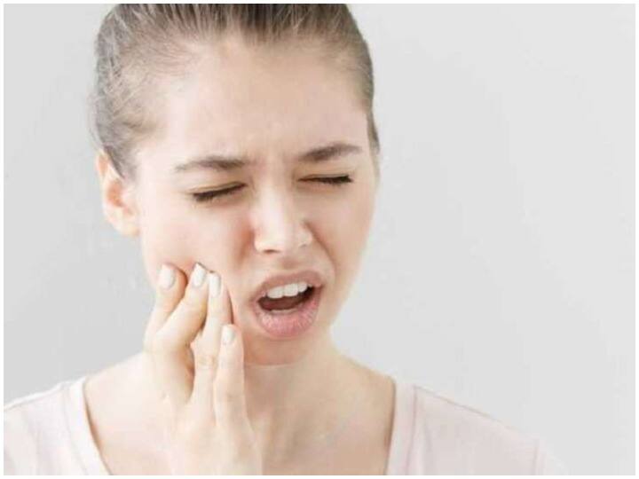 इन घरेलू नुस्खों से मसूड़ों के दर्द से मिलेगा छुटकारा Health Tips, Get rid of gum pain with Home Remedies, Tips to Relieve Gum Pain इन घरेलू नुस्खों से मसूड़ों के दर्द से मिलेगा छुटकारा
