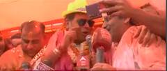 UP: दोबारा मंत्री बनने की खुशी में Shrikant Sharma ने जमकर खेली होली