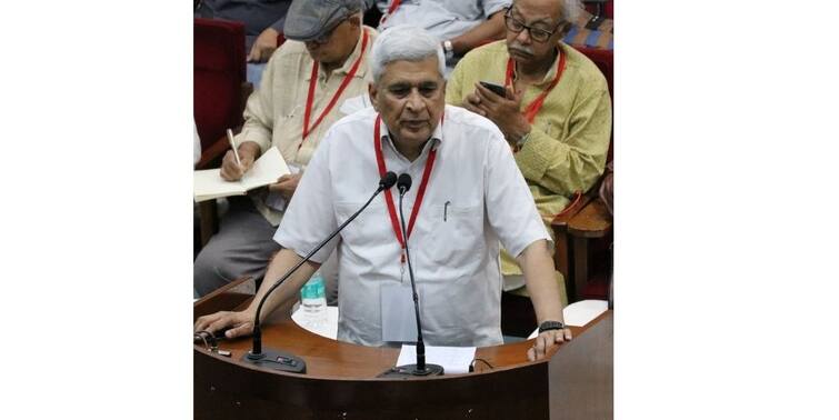 Red Volunteers: CPIM Politburo member Prakash Karat commented on Red Volunteers performance on corona period Red Volunteers: রেড ভলান্টিয়ারদের দলে টানতে রাজ্য সম্মেলনে বার্তা কারাটের