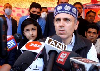 many false things have been shown in the kashmir files movie former j k cm omar abdullah ધ કાશ્મીર ફાઈલ્સ પર કાશ્મીરના પૂર્વ CMએ કહ્યું, ફિલ્મમાં જૂઠ બાતાવાયું, સત્ય કંઈક અલગ, જાણો શું છે હકીકત