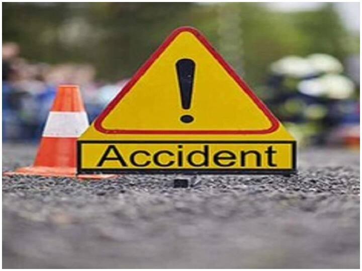 maharashtra child hit water baloon on scooter hit cycle accindent one dead Road Accident: হোলিতে মর্মান্তিক দুর্ঘটনা, জলভরা বেলুন ছোড়ায় নিয়ন্ত্রণ হারিয়ে ধাক্কা স্কুটারের, মৃত সাইকেল আরোহী
