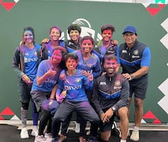 Holi pictures: ஹோலி கொண்டாடிய இந்திய மகளிர் கிரிக்கெட் அணி... கலர்புல் பிக்ஸ்