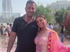 पति के साथ रंग में सराबोर दिखीं श्रद्धा आर्य, ऐसे मनाई शादी के बाद पहली होली