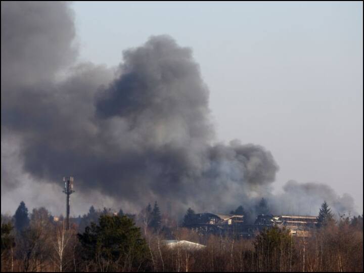 Russia Ukraine War Russia Missile attacks on Lviv city Russia Ukraine War: यूक्रेन के लवीव पर रूसी एयर स्ट्राइक, सैन्य विमानों की मरम्मत करने वाले कारखाने पर मिसाइलें दागी