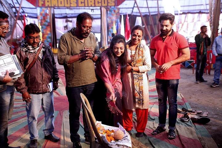 পরিচালক রাজেশ দত্ত এবং ইপ্সিতা রায় সরকারের যৌথ পরিচালনায় এবার কার্যত অকালবোধন হতে চলেছে এক সার্কাসের। আসছে নতুন ছবি 'সার্কাসের ঘোড়া'।