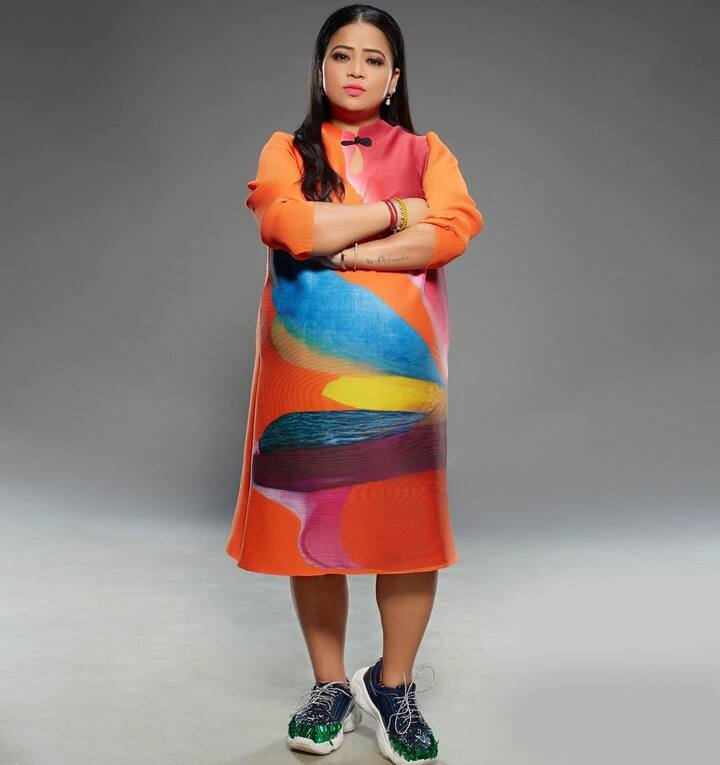 कॉमेडियन भारती सिंह (Bharti Singh) तिच्या विनोदी शैलीनं नेहमीच प्रेक्षकांची मनं जिंकते. छोट्या पडद्यावरील वेगवगेगळ्या कार्यक्रांमधून भारती प्रेक्षकांच्या भेटीस येते. (photo:bharti.laughterqueen/ig)