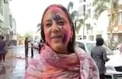 AAP ਵਿਧਾਇਕ ਅਮਨਦੀਪ ਕੌਰ ਅਰੋੜਾ ਨੇ ਮਨਾਈ ਹੋਲੀ, ਇੱਕ ਦੂਜੇ 'ਤੇ ਲਗਾਇਆ ਰੰਗ