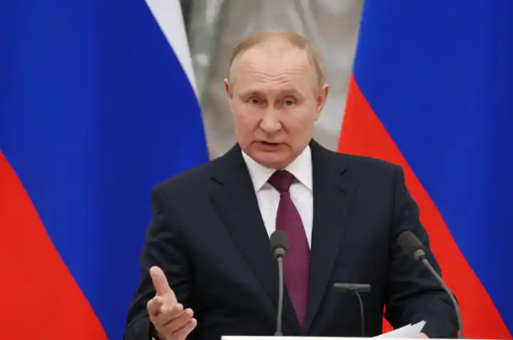 Putin Accuses Ukraine Of Stalling Talks, Says Moscow Ready To Search For Solutions: Kremlin Ukraine Stalling Peace Talks With Russia: Putin Tells German Chancellor