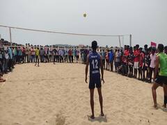 கடலூர் வெள்ளி கடற்கரையில் 2 ஆண்டுகளுக்கு பின் நடந்த விளையாட்டு போட்டிகள் - 122 அணிகள் பங்கேற்பு