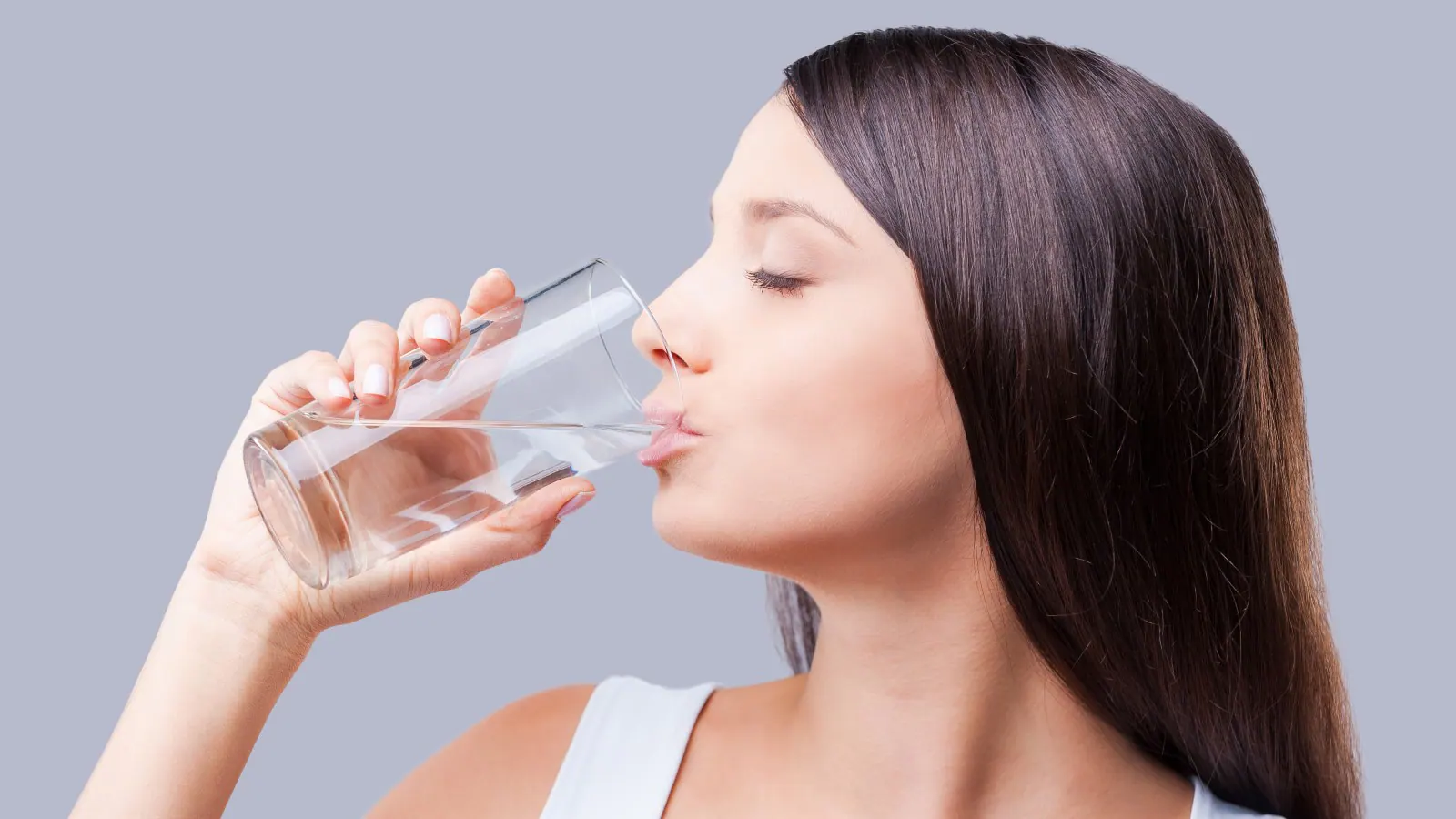 Woman In Fitness Pose Holding Water Bottle Stock Photo - Download Image Now  - Adult, Adults Only, Beautiful People - iStock