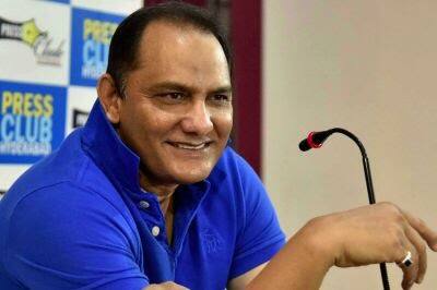 मोहम्मद अझरुद्दीन : दीर्घकाळ भारतीय संघाचे कर्णधार राहिलेल्या मोहम्मद अझरुद्दीनने 2009 मध्ये राजकीय इनिंगला सुरुवात केली होती. त्यांनी काँग्रेस पक्षाच्या तिकीटावर उत्तर प्रदेशातील मुरादाबाद शहरातून लोकसभा निवडणूक लढवली आणि विजयी होऊन खासदार झाले. पाच वर्षांनंतर त्यांनी राजस्थानच्या टोंक-सवाई माधोपूर मतदारसंघातून आपली ताकद दाखवली, पण 2014 च्या मोदी लाटेत त्यांचाही पराभव झाला. सध्या ते तेलंगणा काँग्रेस कमिटीचे कार्याध्यक्ष आहेत.