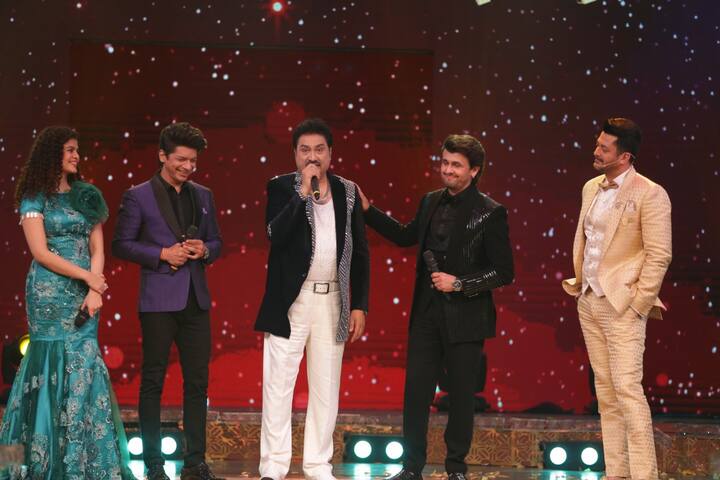 যীশু সেনগুপ্তের সঞ্চালনায় এবং কুমার শানু, সোনু নিগম, কৌশিকী চক্রবর্তীর বিচারে ৩২ জন প্রতিযোগীকে নিয়ে শুরু হওয়া অনুষ্ঠানের শেষ পর্বে পৌঁছেছেন ৭ জন ফাইনালিস্ট।