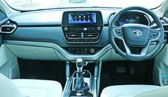 Best SUV In India: কম দামে দামি এসইউভি ! টাটা সাফারি- মহিন্দ্রা XUV 700 দেয় সেই অনুভূতি