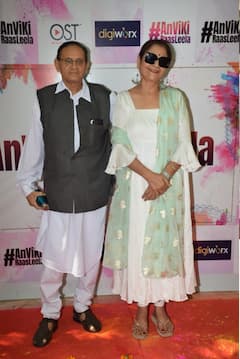 Holi 2022: 'রাঙিয়ে দিয়ে যাও', হোলিতে রঙে মাখামাখি বলিউড তারকারা