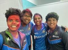 Holi pictures: ஹோலி கொண்டாடிய இந்திய மகளிர் கிரிக்கெட் அணி... கலர்புல் பிக்ஸ்