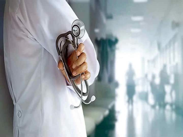 Doctors on strike in Gujarat from tomorrow ગુજરાતમાં આવતીકાલે તબીબો હડતાળ પર ઉતરશે, ઈમરજન્સી સહિતની તમામ સેવાઓ ખોરવાઈ જશે