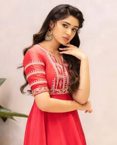 Krithi Shetty: హోలీ స్పెషల్, కృతిశెట్టి క్యూట్ ఫొటోషూట్ 