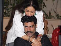 बातों-बातों में कुछ ऐसा बोल गईं किरण खेर...शो छोड़कर जाने लगे बेटे सिकंदर खेर, एक्ट्रेस ने हाथ पकड़कर रोका