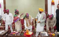 હરિયાણા રાજભવનમાં રમાઈ ફૂલોની હોળી, મનોહર લાલ અને ભગવંત માને એકબીજાને ગુલાલ લગાવ્યો