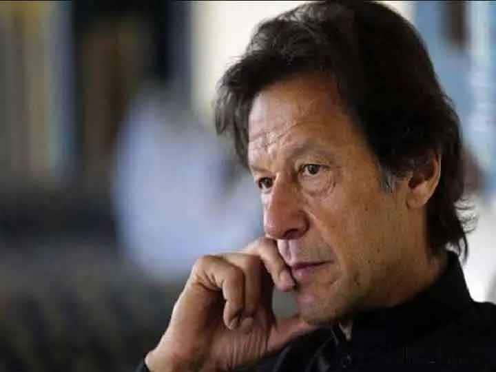 Pakistan Imran Khan government is in danger due to these five reasons ann पाकिस्तान: डोल रही है इमरान खान की कुर्सी, इन पांच वजहों से खतरे में है सरकार
