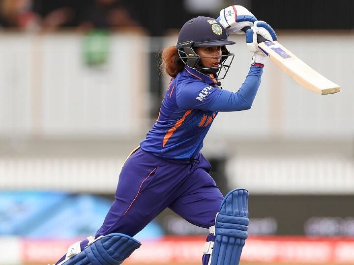 Womens World Cup India Women vs Australia Women Live Score Mithali Raj Yastika Bhatia Harmanpreet Kaur Fifty India Inning Women's World Cup: चार मैचों से फ्लॉप रहीं कप्तान मिताली ने खेली दमदार पारी, ऑस्ट्रेलिया के खिलाफ तीन खिलाड़ियों ने ठोंके अर्धशतक
