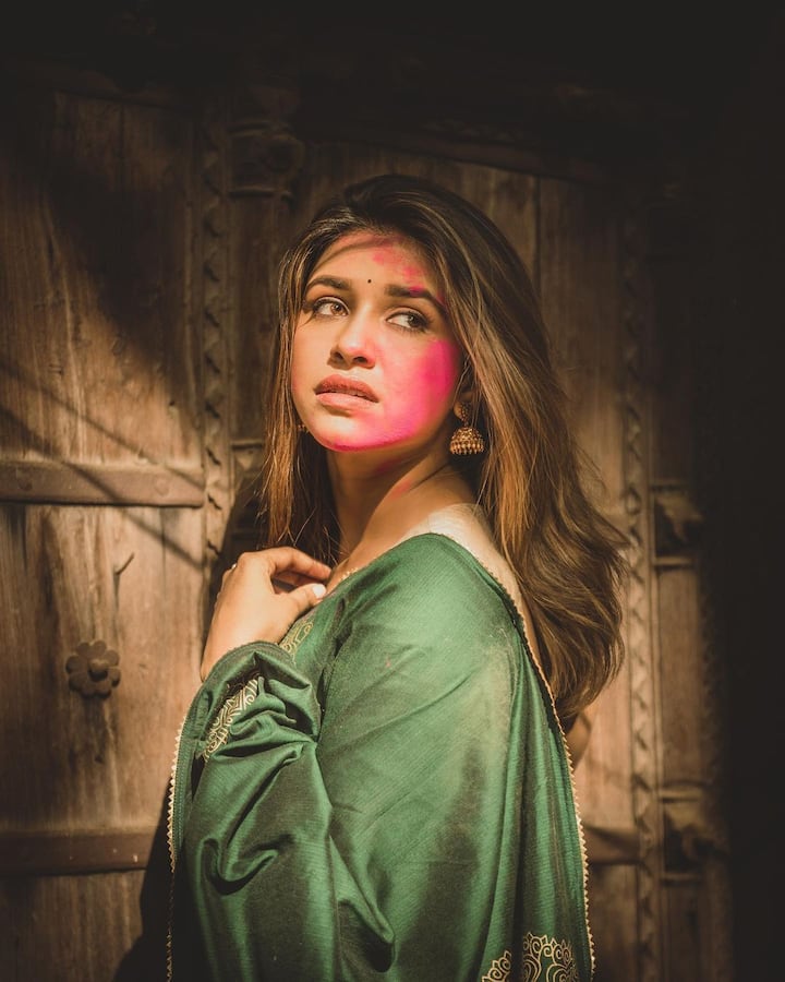 अभिनयाबरोबरच संस्कृतीची नृत्यशैली देखील प्रेक्षकांच्या पसंतीस पडते. (Sanskruti Balgude/Instagram)